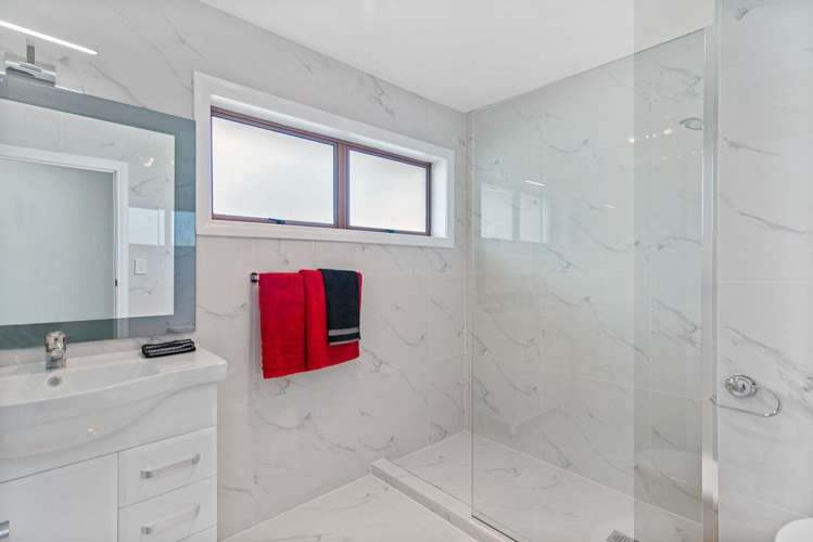 2 Honey Place Weymouth_13