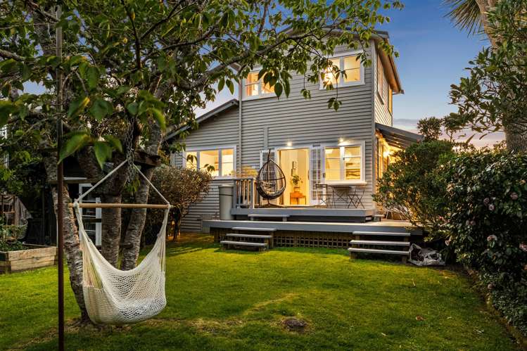 18 Raine Street Karori_1