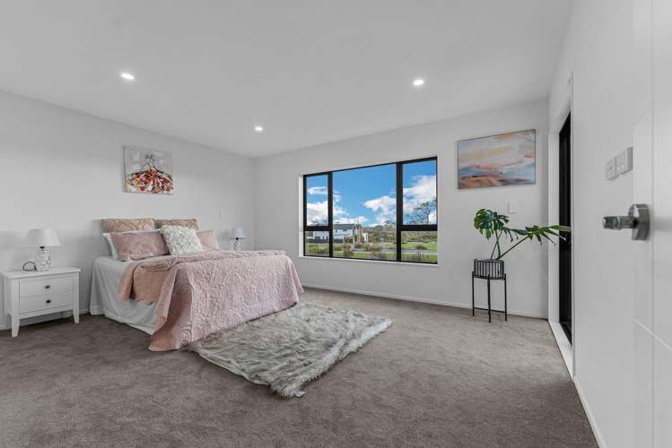 11 SEAGREEN AVENUE Karaka_22