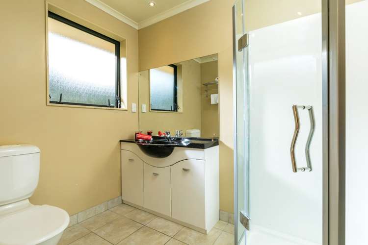 204 Greenhithe Road Greenhithe_12