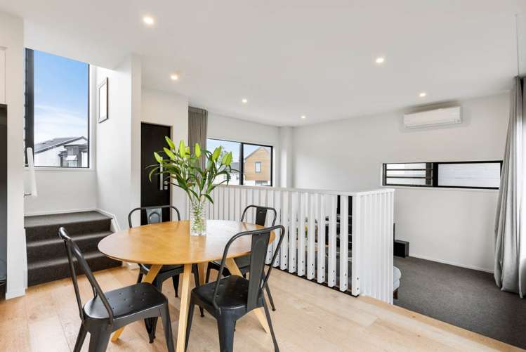 8 Reg Pearce Way Glen Innes_9