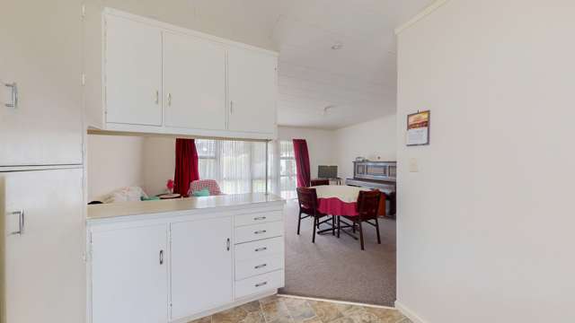 6c Washington Square Paeroa_2