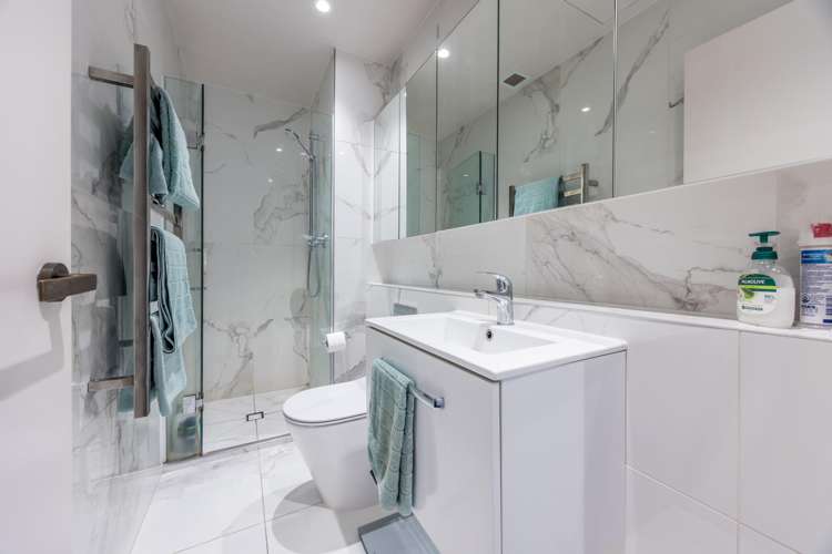 1017/41 Beach Road Auckland Central_14