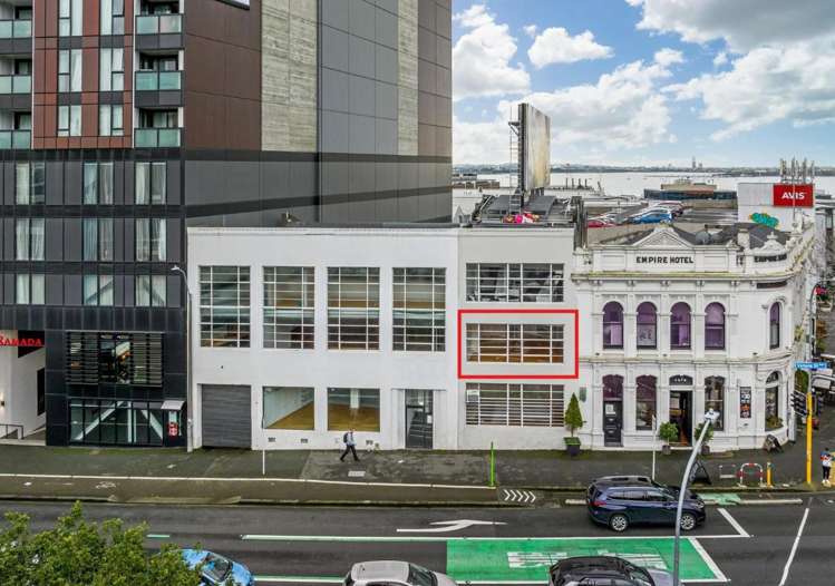 1st floor/139-143 Victoria Street West_0