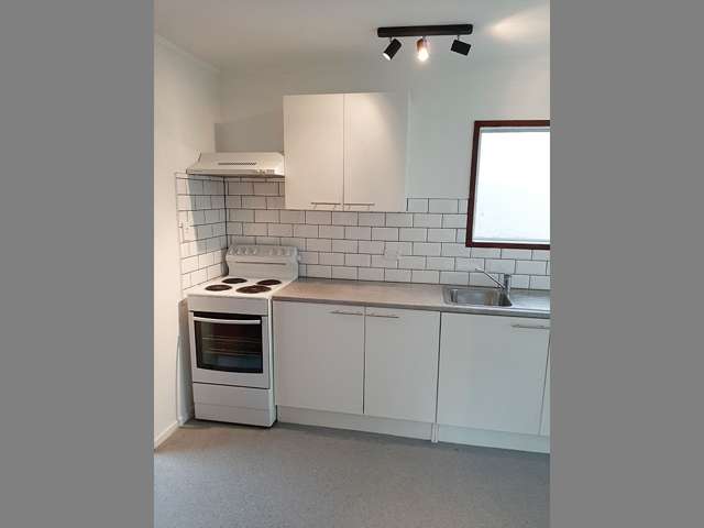 Delightfully One-Bedroom Unit With Convenient Location