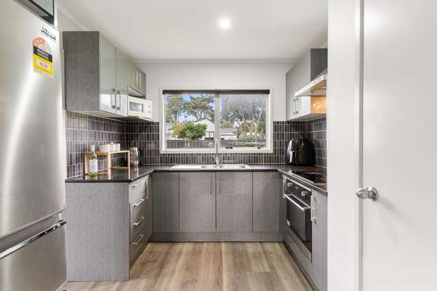 6 Stoll Place Clendon Park_4