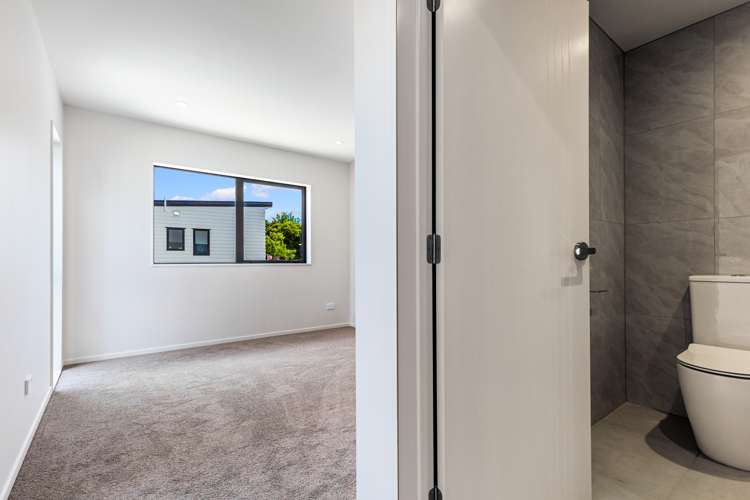 1/22 Coniston Avenue Te Atatu South_13