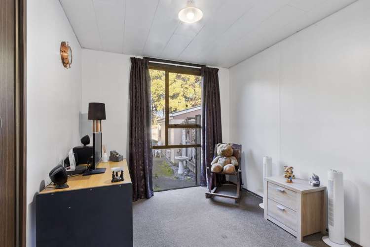 18 Hersham Place Bromley_9