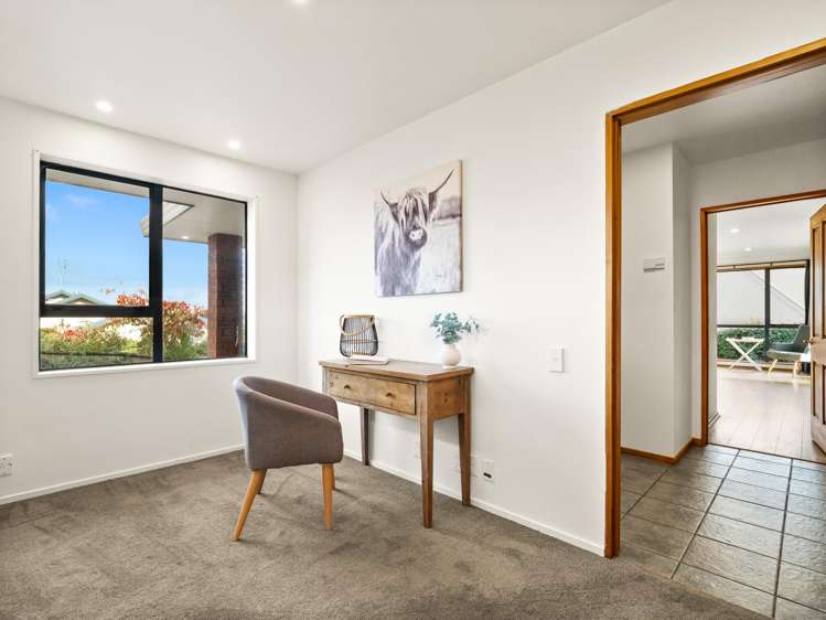 5 Gowan Close Shiel Hill_16