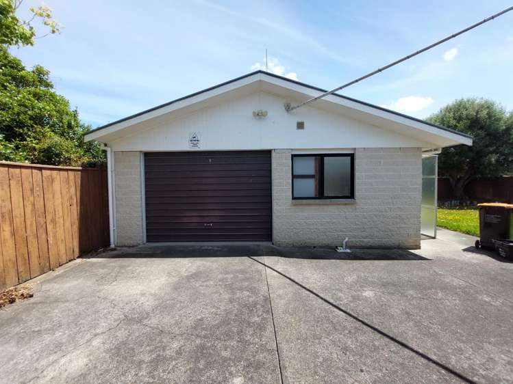 108 Amberley Avenue Highbury_14