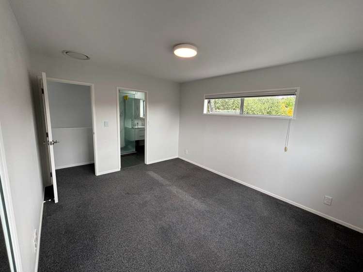 2/45 Fremantle Place Pakuranga Heights_9