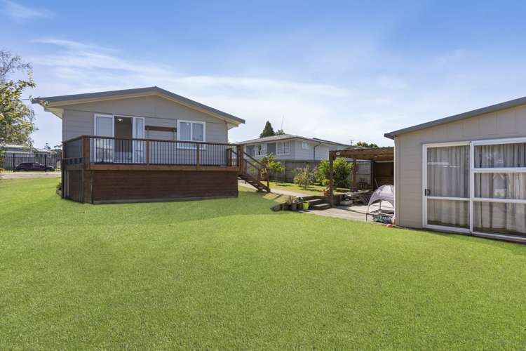 25 Riverpark Crescent Henderson_20