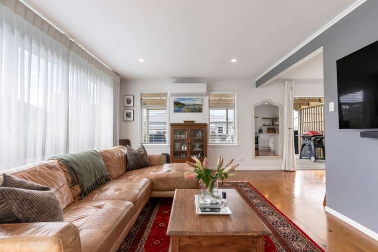 2/99 Hobsonville Road West Harbour_3