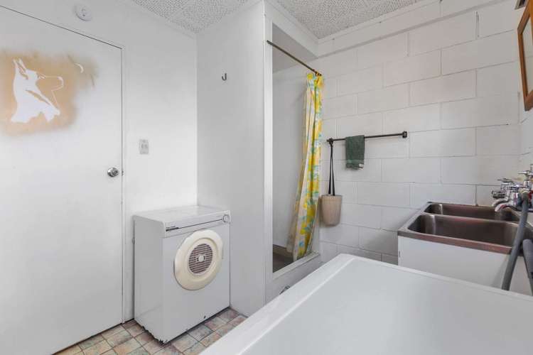 10 Tarata Street Matua_16