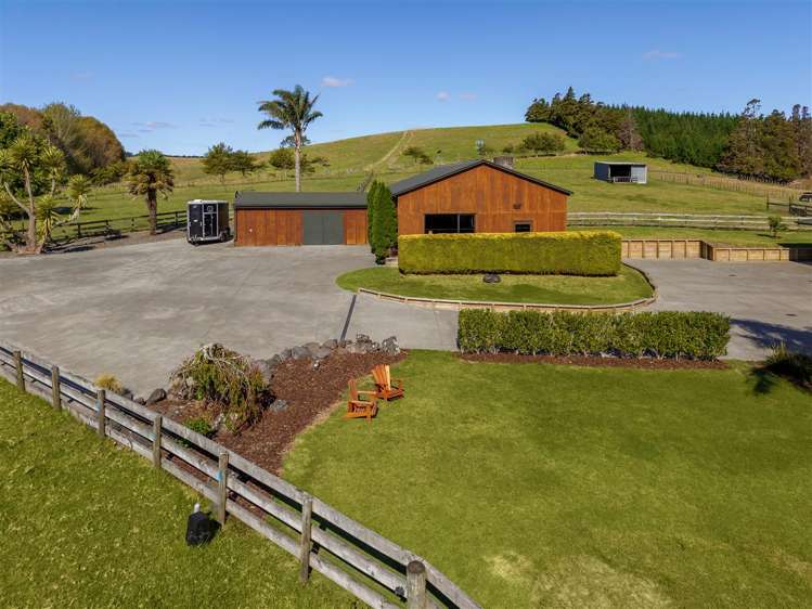 883 Peak Road Waimauku_34
