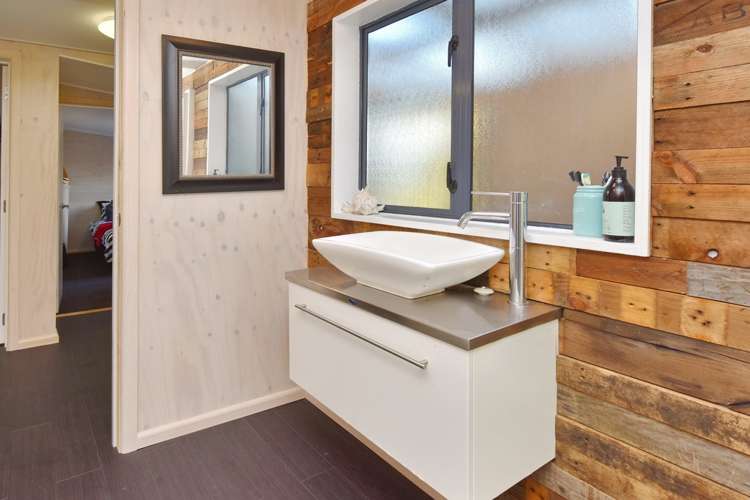 7 Geisha Road Waikuku_16