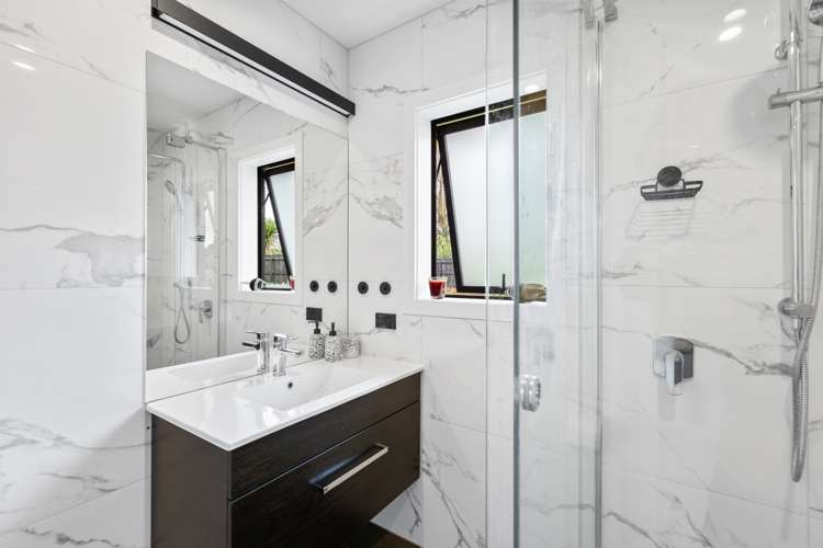 5 Cumming Street Okato_10