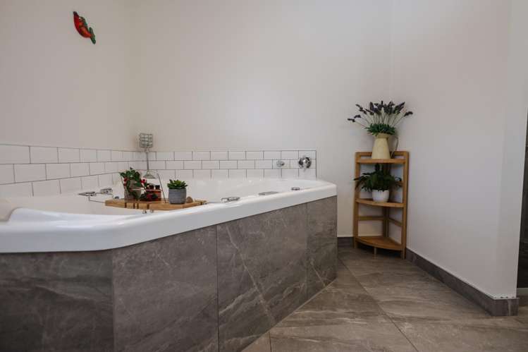 6 Whataroa Highway Harihari_19