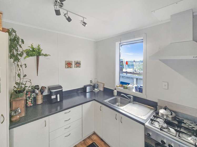 188 Stafford Street Hokitika_7