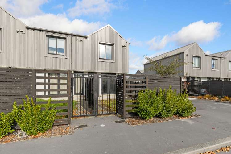 1/32 Frederick Street Waltham_13