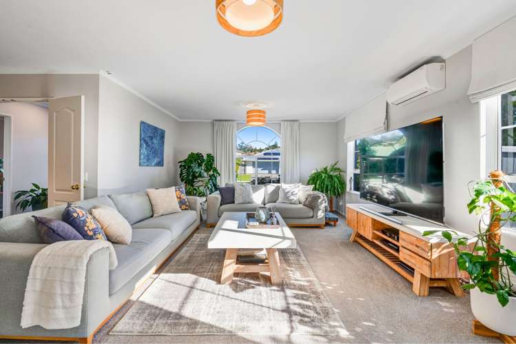 19 Esther Place_1