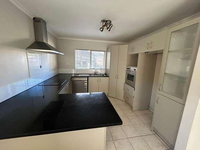 11A Muriel Place Ranui_1