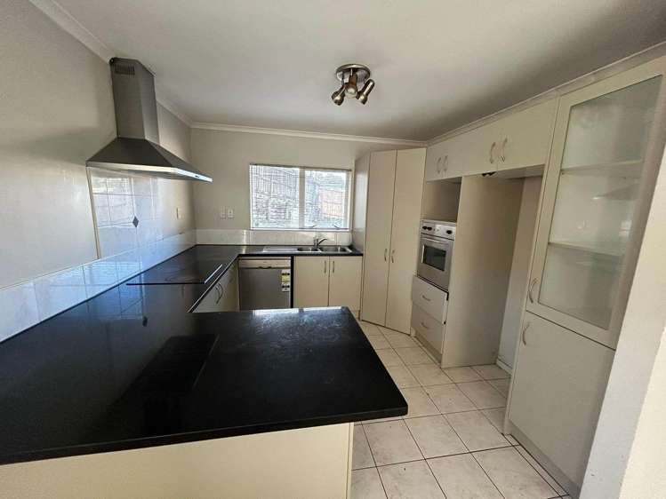 11A Muriel Place Ranui_1