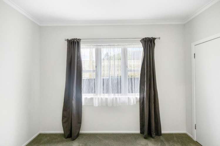 12 Albert Road Kelston_18