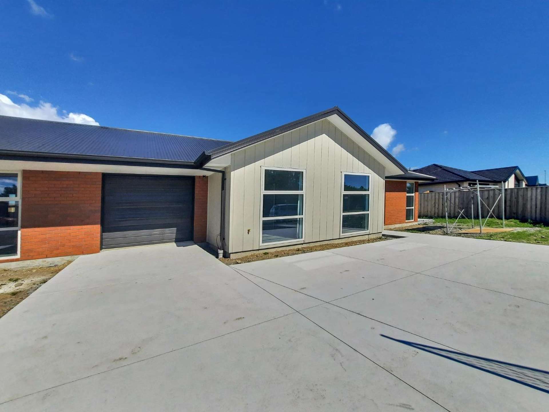 625 East Maddisons Road 11103_0