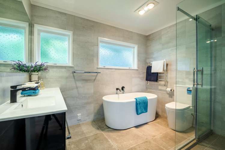 82 Seaview Road Castor Bay_17