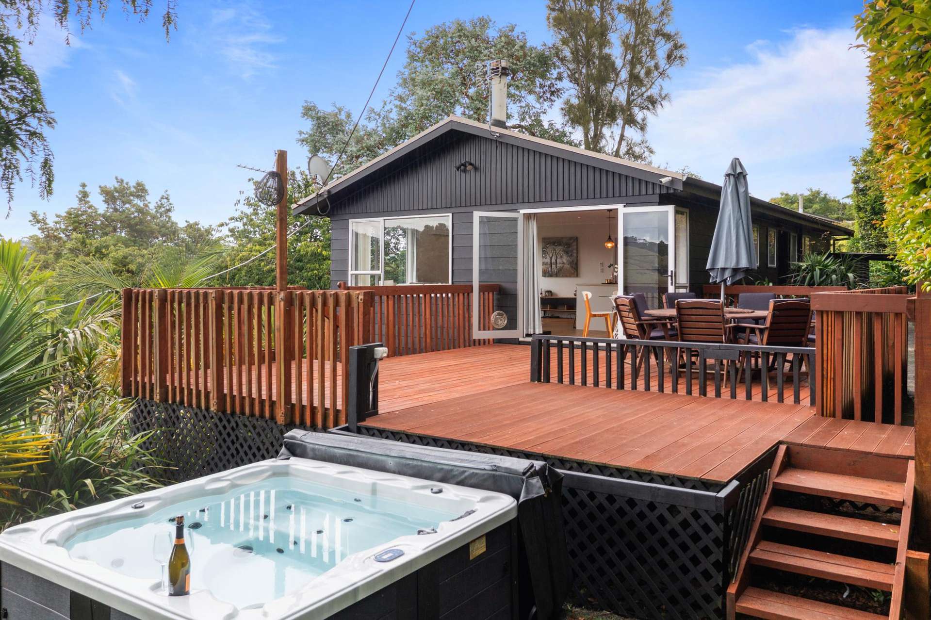 47 Waitakere Road Waitakere_0