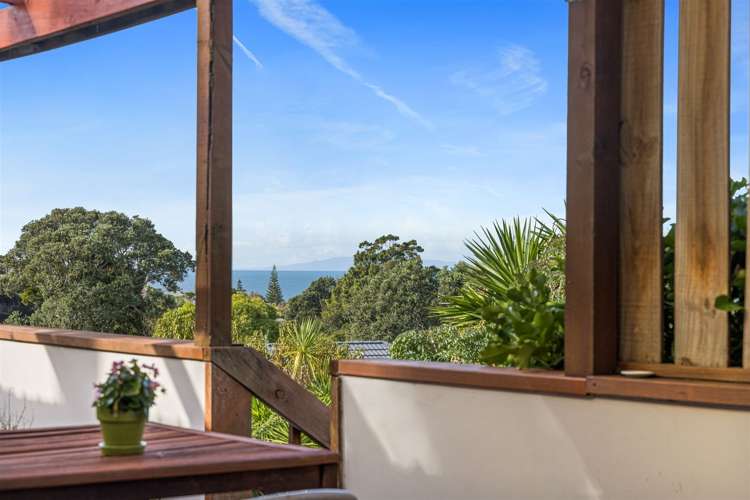 689 Beach Road Rothesay Bay_16