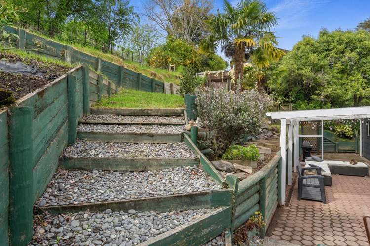 69 Murphy Street Toi Toi_16