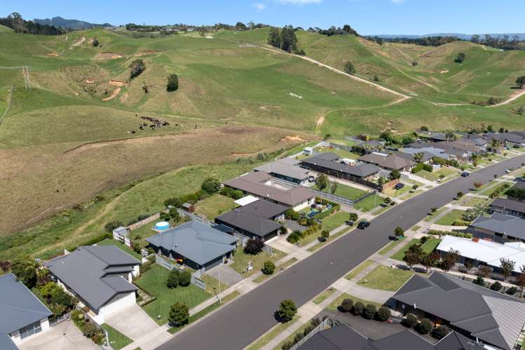 224 Ballintoy Park Drive Welcome Bay_27