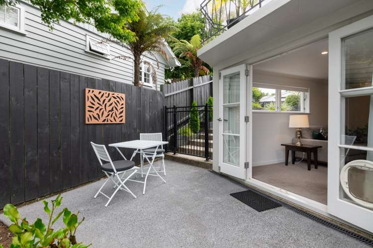 1044 River Road Queenwood_34