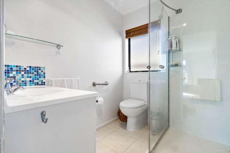 446 West Coast Road Glen Eden_14