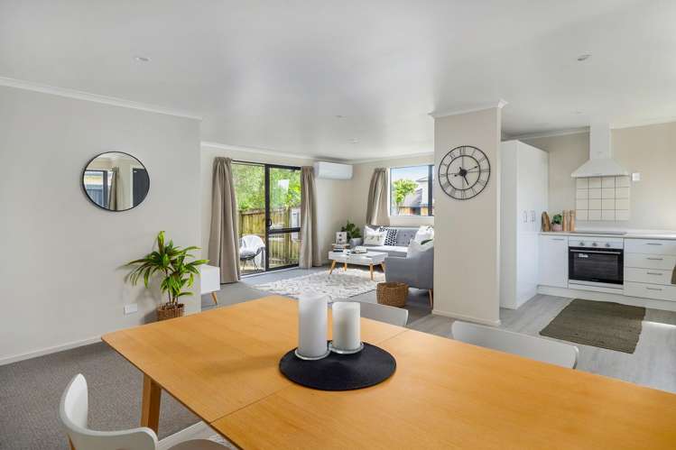 28 Misty Valley Drive Henderson_5