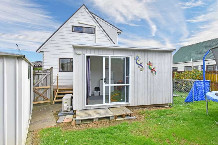 1/2 Miro Street Drury_9