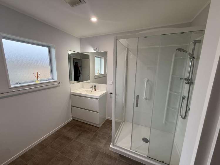 130Q Lakeside Drive Orewa_6