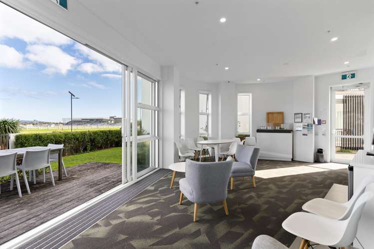 G02/26B Racecourse Parade Avondale_11