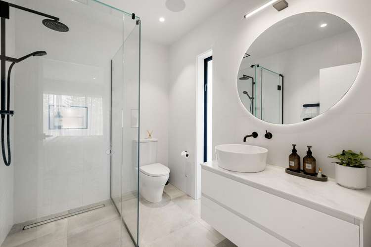788 River Road Chartwell_22
