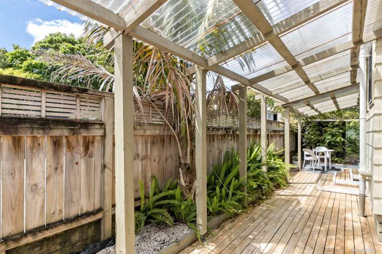 1/5 Hughes Terrace Te Atatu Peninsula_15