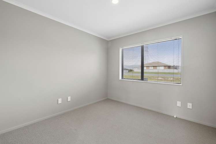3 Percy Kinsman Crescent Riverstone Terraces_11