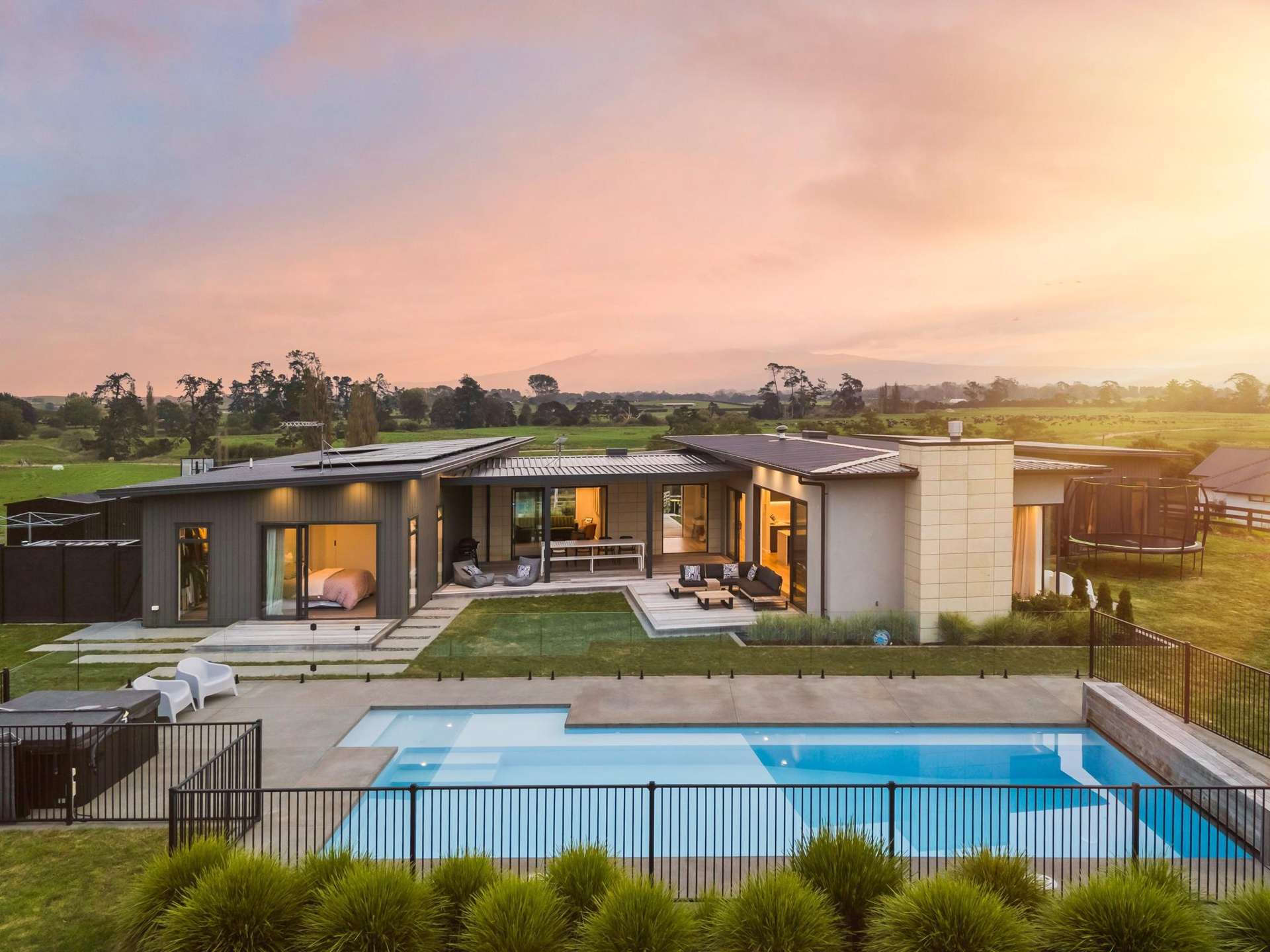 2/48 Livingstone Road Ngahinapouri_0