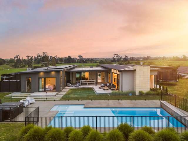 Modern Living, Country Freedom