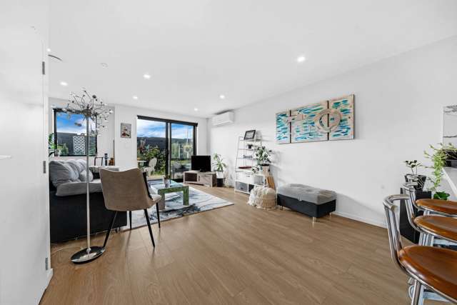7/32B Westgate Drive Massey_1