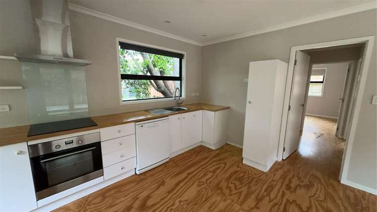 2 Ebrington Place Strandon_1