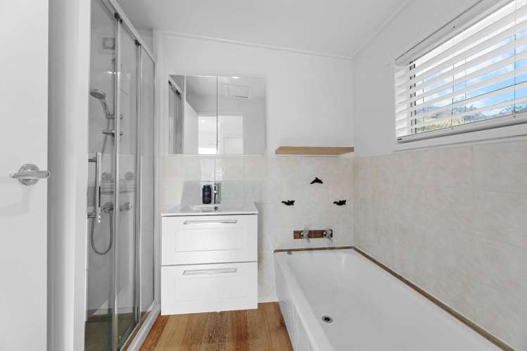  679 Huia Road Parau_8