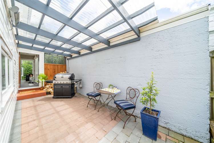 26 Tuatoru Street Eastbourne_5