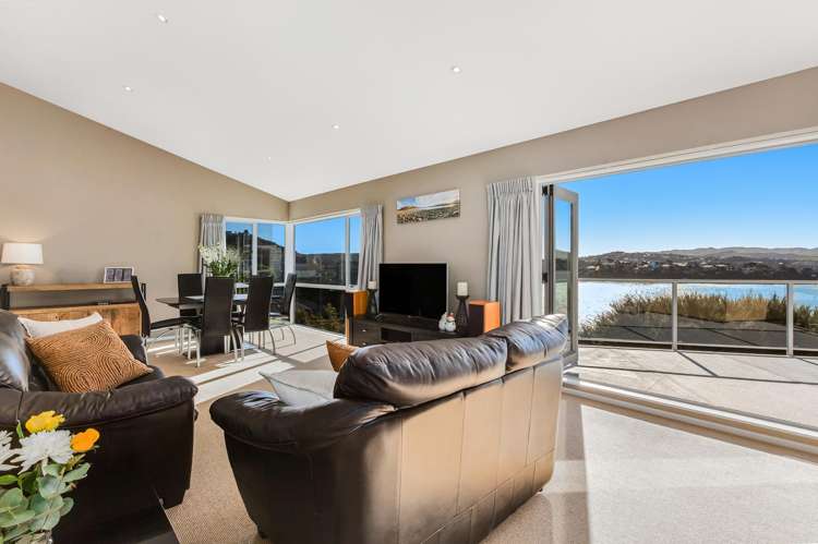 18 Leeward Drive Whitby_12